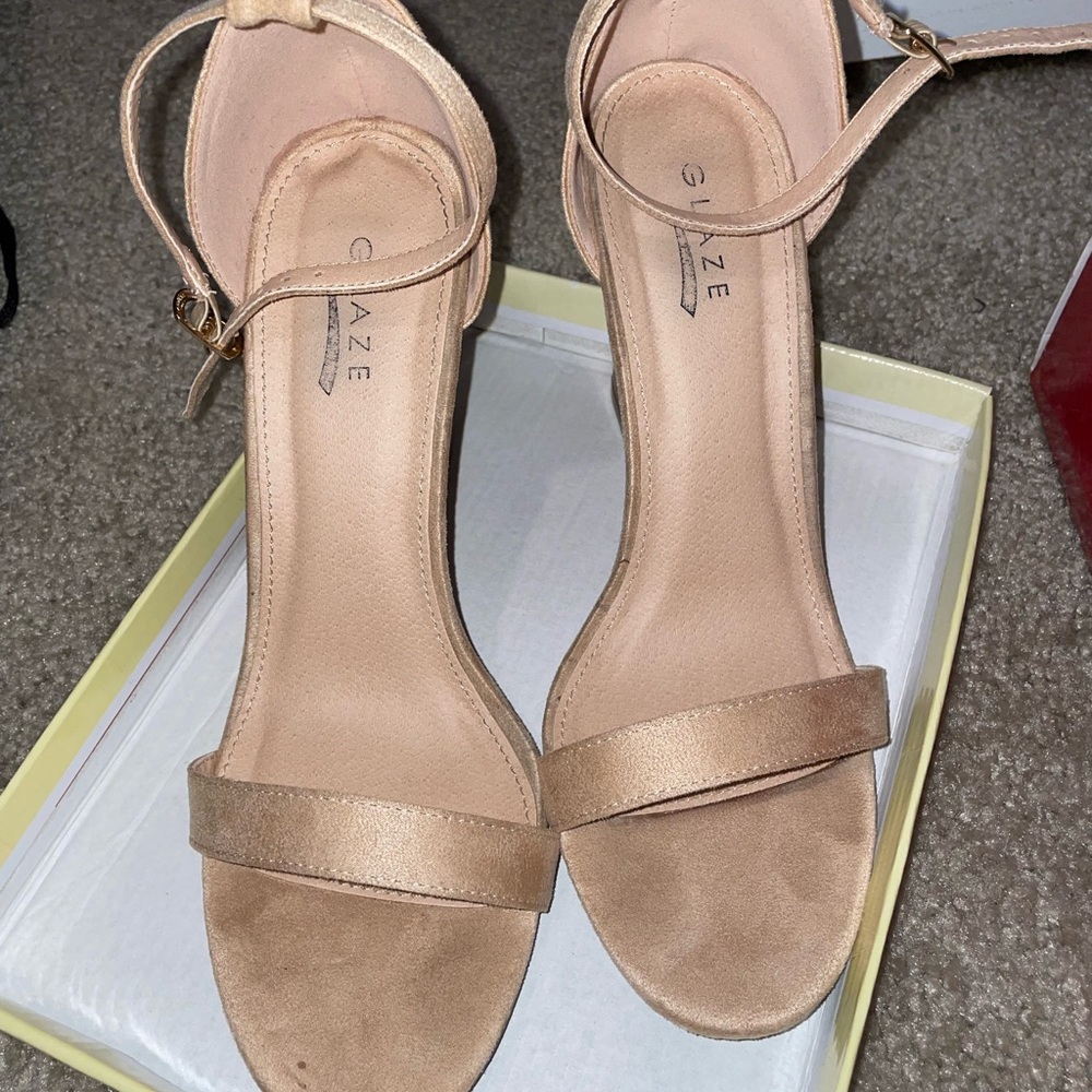 Nude wedge heel women size 8 1/2 gently used